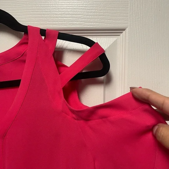 Bold Elements V-Neck Blouse - Picture 4 of 12